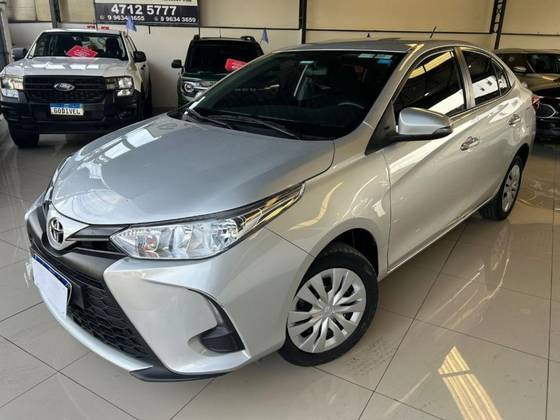 TOYOTA YARIS 1.5 16V FLEX SEDAN XL LIVE MULTIDRIVE TOYOTA YARIS 1.5 16V FLEX SEDAN XL LIVE MULTIDRIVE